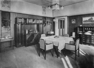 Ausstellungsgebäude für angewandte Kunst — Esszimmer