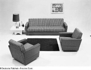 Beistelltisch : Sitzgruppe "Rügen" (1972; Möbelkombinat Erfurt (MKE)). Ansicht mit Beistelltisch