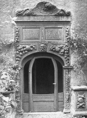 Ehemalige Wasserburg (Burganlage); Echzell, Schloßstraße 9, Kronstraße 24, Schloßstraße , Schloßstraße 11, Schloßstraße 15
