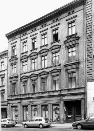 Görlitz-Altstadt, Luisenstraße 7. Wohnhaus mit Laden (um 1870). Straßenansicht