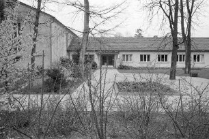 Stadtratsbeschluss zur Benennung des Jugendheims am Engländerplatz als "Anne-Frank-Jugendheim".