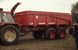 Fotografie: Transport, Tandemachsanhänger, Muldenkipper