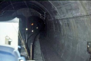 Stuttgart Vaihingen S-Bahn-Tunnel Rolltreppenverladung