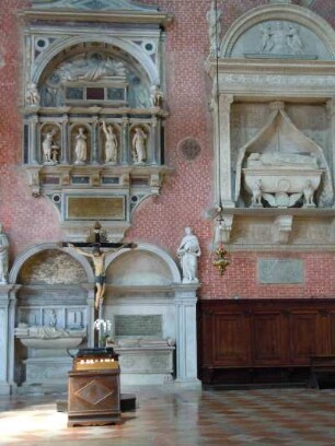 Venedig - Begräbniswand : Aufgenommen am 24. Juni 2010 in der Dogen-Grabeskirche San Giovanni e Paolo in Venedig
