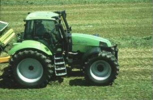 Fotografie: Allradtraktor