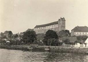 Wettin. Burg Wettin an der Saale