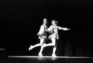 Berlin: Kabarett der Komiker; Mitzis Broadway Novelties tanzen