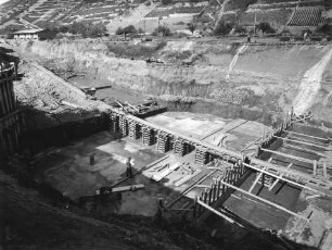Baustelle der Schleuse Goßmannsdorf/Main