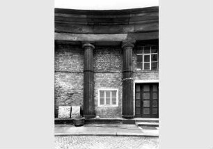 Zugemauerte Kolonnade auf der Museumsinsel