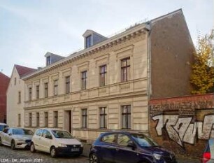 Mietshaus & Seitenflügel; Berlin, Treptow-Köpenick