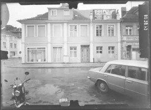 Potsdam, Gutenbergstraße 33. Wohnhaus mit Laden (18. Jh.). Straßenfront