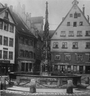 Ulm, Fischkastenbrunnen auf dem Marktplatz