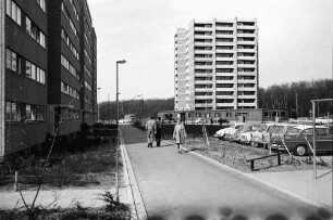 Freiburg; Landwasser: Hochhaus Nord; von Osten