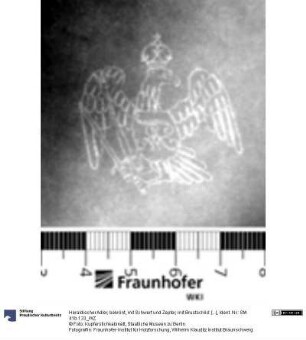 Heraldischer Adler, bekrönt, mit Schwert und Zepter, mit Brustschild: [...]