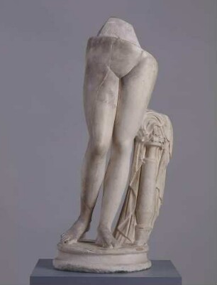 Unterteil einer Aphrodite-Statue