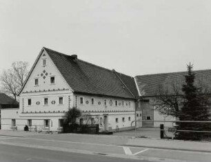 Neukirch, Dreiseithof : Neukirch. Dreiseithof, Hauptstraße 34, (1845). Straßenansicht des Wohnstallhauses