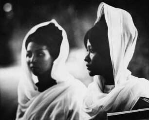 Khartoum. Zwei sudanesische Studentinnen, 1969