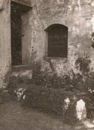 Eisfeld. Grabmal von D. Justus Jonas (geb. 05.06.1493 zu Nordhausen, gest. als Regierungssuperintendent zu Eisfeld 09.10.1555)
