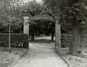 Tor (äußeres), Herrnhut