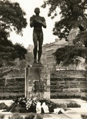 Halle (Saale). Denkmal für die Opfer des Nationalsozialismus am Gerichtsgebäude