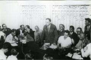 Treffen deutscher und sowjetischer Schriftsteller in Moskau