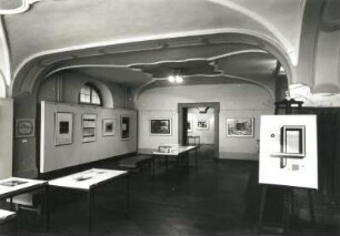 Dresden. Ausstellung "Ungarische Grafik der Gegenwart" im Kupferstich-Kabinett, 1991. Raumaufnahme