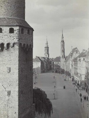 Obermarkt, Reichenbacher Turm, Rathaus und Dreifaltigkeitskirche vom Kaisertrutz gesehen