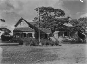 Hauptquatier der britischen Administration : Die "Iringa Boma", ein ehemaliges deutsches Hospital. Zum Aufnahmezeitpunkt das Hauptquatier der britischen Administration, heute ein Museum