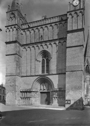 Kollegiatskirche Notre-Dame
