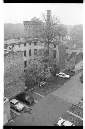 Kleinbildnegative: Innenhof, Hauptstr. 13, 1983