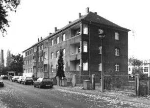 Dresden-Cotta, Birkenhainer Straße 12/16. Wohnblock (um 1930). Straßenansicht