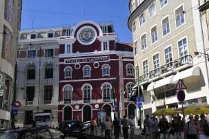 Lissabon - Historisches Theater : Das historische Theatergebäude Teatro da Trindade liegt im Viertel Bairro Alto. Aufgenommen in Lissabon am 13. Oktober 2009