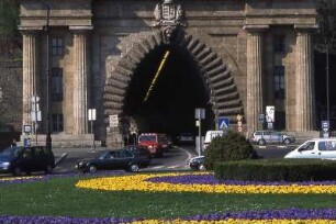 Budapest - Tunnel zum Gellertberg : Tunnel zum Gellertberg. Aufgenommen in Budapest 2001