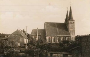 Evangelische Kirche Sankt Stephani : Spätgotische Hallenkirche mit Westanbau
