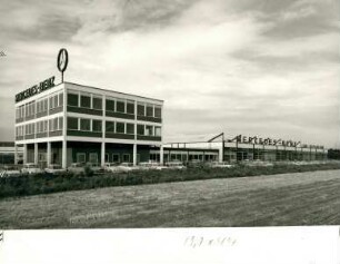 LKW-Reparaturwerkstätte mit Bürogebäude der Daimler Benz, 1965