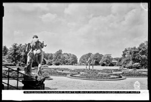 Dresden, Palais im Großen Garten, Blick vom Palais gegen Hauptallee