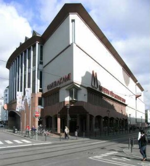 Museum für Moderne Kunst; Frankfurt, Domstraße 10, Domstraße 12