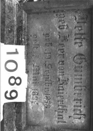 Grabstein 1089 (Detailaufnahme)