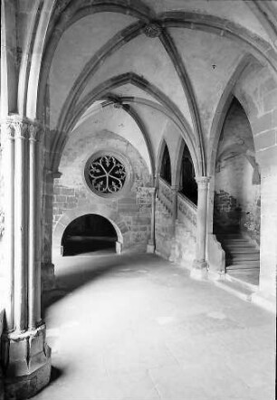 Maulbronn: Treppe in der Ecke des Kreuzganges des Klosters