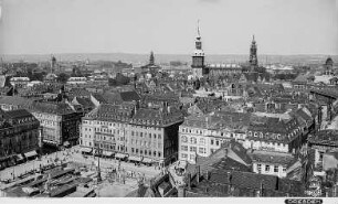 Dresden: Blick über den Altmarkt nach Nord-Nordwest. Luftbild-Schrägaufnahme