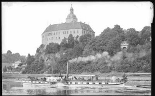 Hirschstein. Schloss mit Elbe und Dampfer Riesa