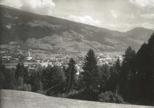 Lienz, Stadtansicht : Lienz. Stadtansicht am Zusammenfluß von Isel und Drau (Pustertal). Blick nach Osten