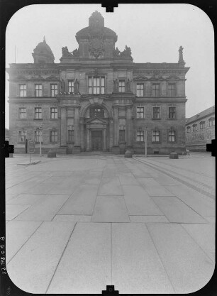 Dresden-Altstadt, Augustusstraße 2. Ständehaus (1901-1906; P. Wallot). Hauptfassade vom Schloßplatz