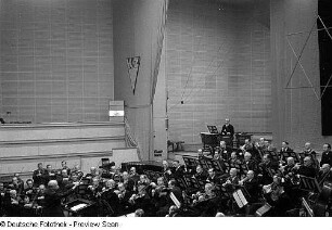 Aufnahmen einer Gedenkstunde im Funkhaus unter dem Motto: Kristallnacht