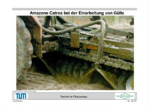 Amazone Catros bei der Einarbeitung von Gülle