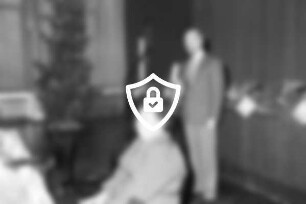 Arbeiterwohlfahrt (AWO): Weihnachtsfeier für Senioren: Bürgerhaus (Markt 2): Bürgermeister Hans-Peter Busch am Mikrofon