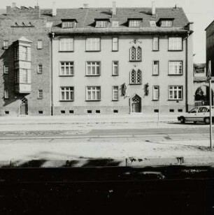 Cottbus, Berliner Straße 50. Wohnhaus (1927). Straßenansicht