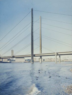 Kniebrücke, Düsseldorf