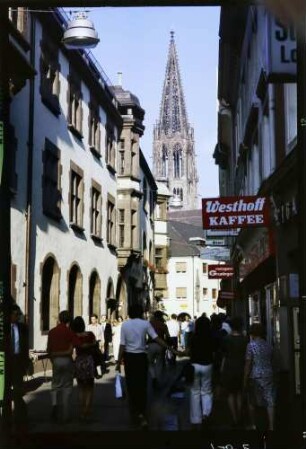 Freiburg: Rathausgasse mit Münster