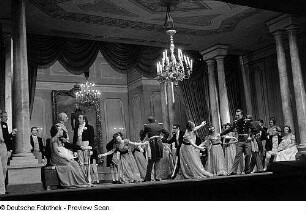 Szenen aus der Oper "Eugen Onegin" von Pjotr Iljitsch Tschaikowski in der Deutschen Staatsoper